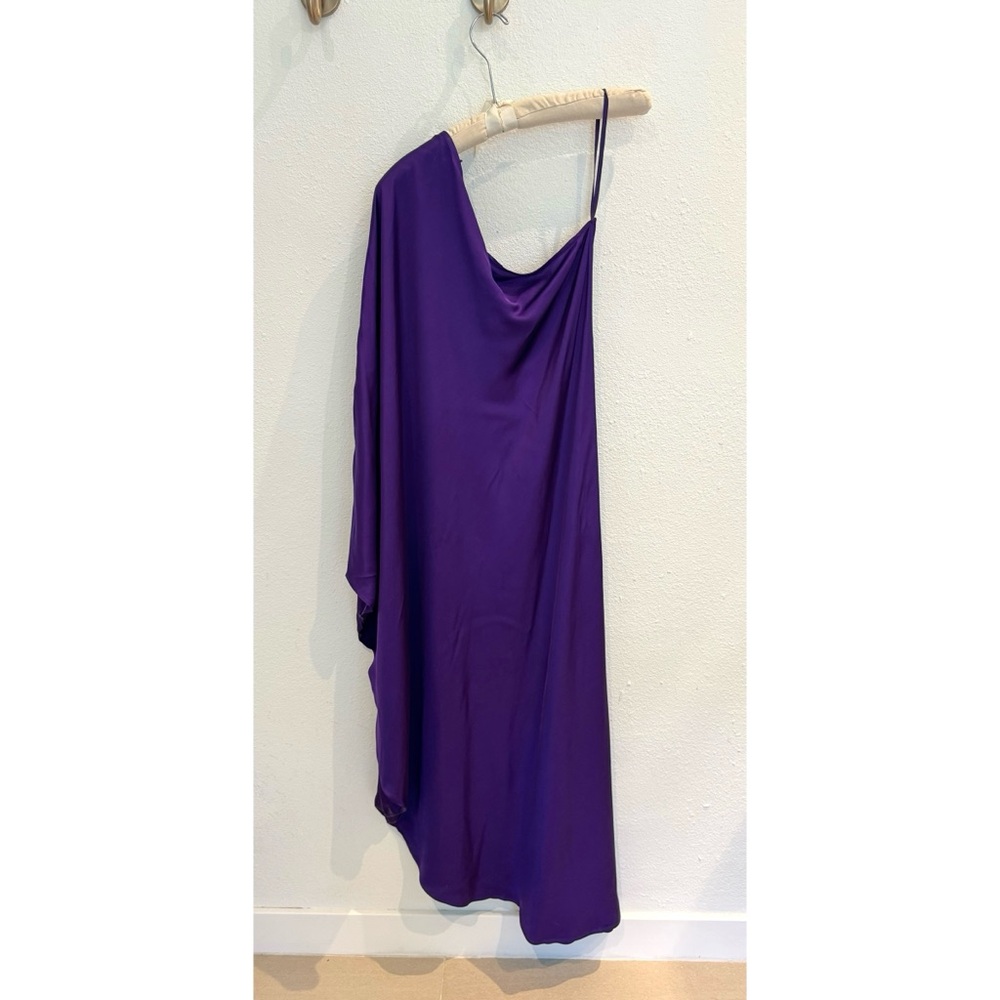 L’Agence Selena one shoulder maxi dress - Picture 2 of 5
